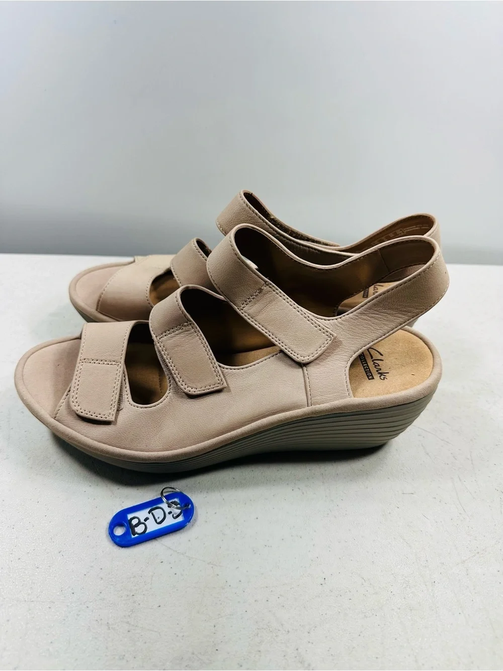 Clarks Women’s Light Taupe Triple-Strap Wedge Sandals